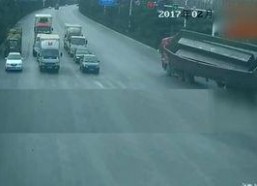 大火车视频,揭秘大火车震撼视频背后的故事